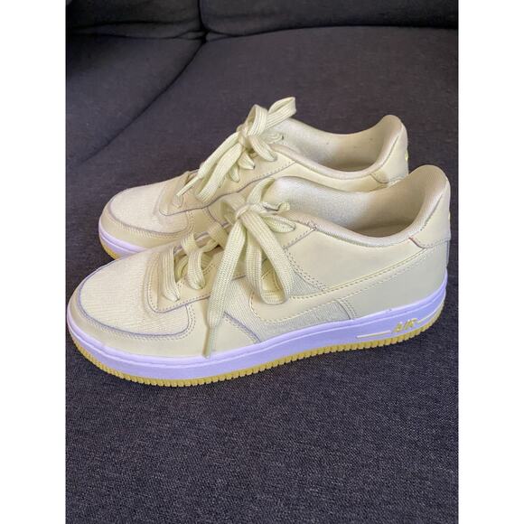 Nike Air Force 1 LV8 (GS) Shoes Size 5.5Y Citron Tint Style - Picture 5 of 16